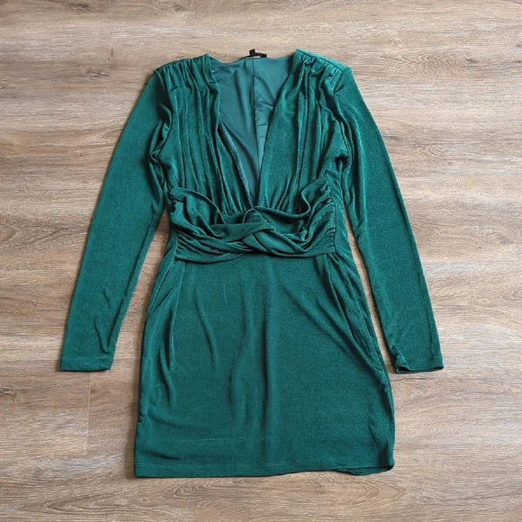 green emerald velvet dress Dynamite (Emerald Green) main image 1